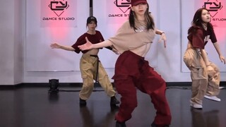 [AA Choreography] Clip ngắn cô nàng Honda hung hãn luyện tập khung gầm và điều khiển #Basic Choreogr