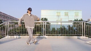 Classic breakdance, moonwalk, so cool