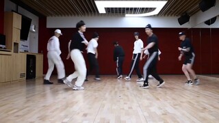Tarian pisau Stray Kids yang menarik perhatian (Bagian 2)
