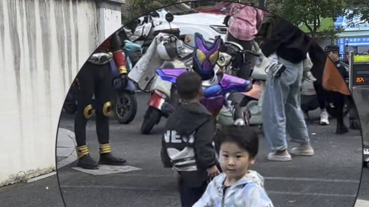 Saat mengenakan leather case baru untuk menjemput bayi dari sekolah tanpa dikenali