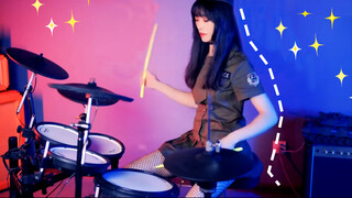 Permainan solo drum "Soviet March" di-remix oleh seorang gadis