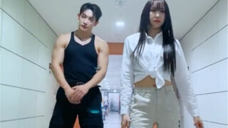 Lee Chaeyeon and Wonho's challenge