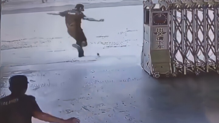 “这一脚，踢爆了整个足坛”