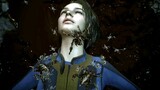 Resident Evil 3 Fallout Shelter Jill bị một con bọ ôm