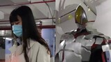 [Kamen Rider Faiz] Seorang gadis mencoba tas kulit Kamen Rider Faiz untuk pertama kalinya