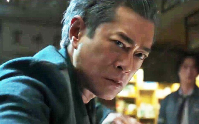 "Tôi nên chú ý điều gì khi gặp Louis Koo ở Cửu Long Thành?"