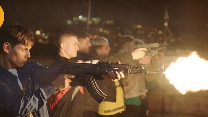 A group of teenage boys patrol the streets with AK-47s! An Italian crime film