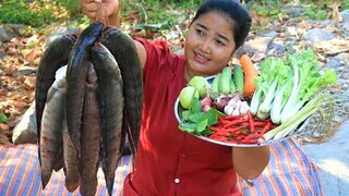 Cooking Big Fish with Tamarind Recipe for food By village - Cooking Life