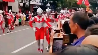 Ultraman comes to Earth to find his successor!