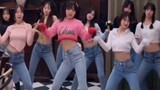 Phụ nữ khiêu vũ quần jean đang trực tuyến