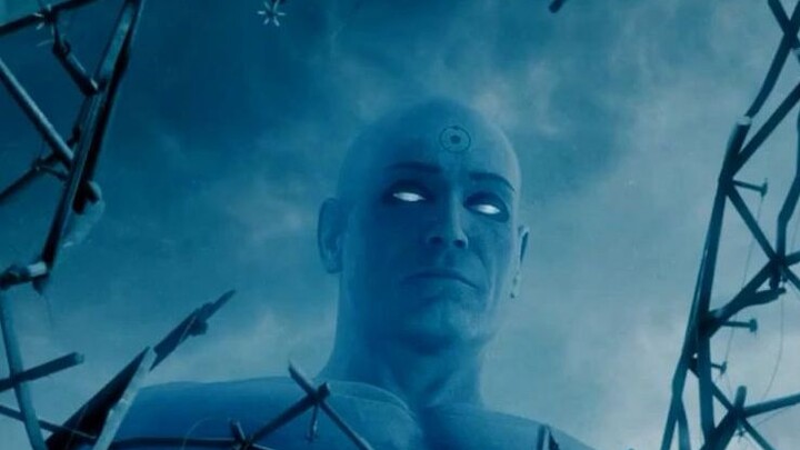 The restructured Dr. Manhattan is too strong and sees the pharaoh as an ant