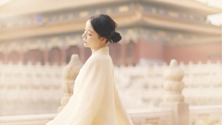 The third episode of Wang Hengheng’s large-scale documentary “A Dance in the Forbidden City” is abou