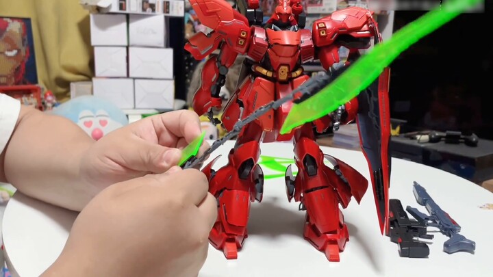 Anak laki-laki dan perempuan berbicara tentang Gundam - Sazabi Chapter