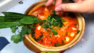 Tom Yum Goong Nguyên Gốc Thái - Hai Phiên Bản Canh Đặc Và Canh Trong