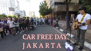 Jebolan Indonesian Idol Angga Candra di car free day