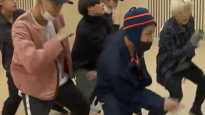 BTS boy with luv เวอร์ชั่นห้องซ้อมเซิร์ฟเวอร์ส่วนตัว