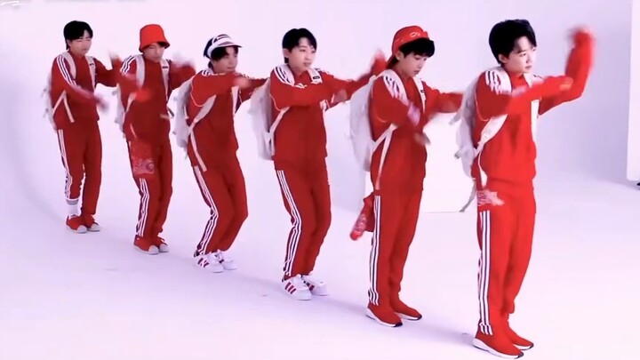It turns out that there are also male groups in the domestic entertainment industry that can perform