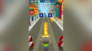 Pha lách ô tô siêu điệu nghệ (Talking Tom Run)