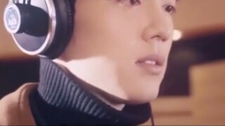 [Xiao Zhan] menyanyikan lagu tema "My Emperor" [Step on the Shadow]