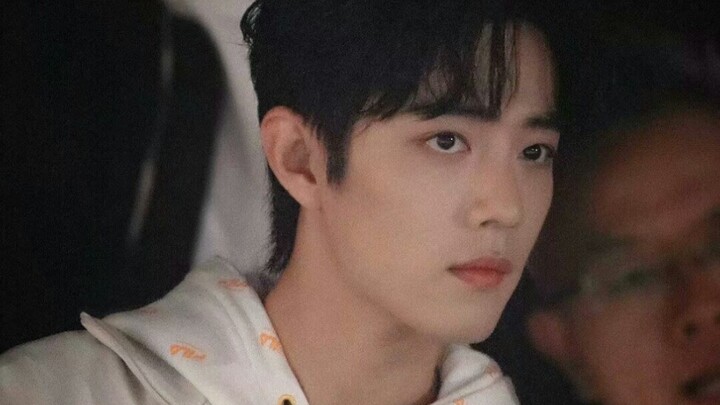 [Xiao Zhan’s face shot] He’s so handsome, he’s so handsome. He’s only 18. Oh my God, he’s so good at