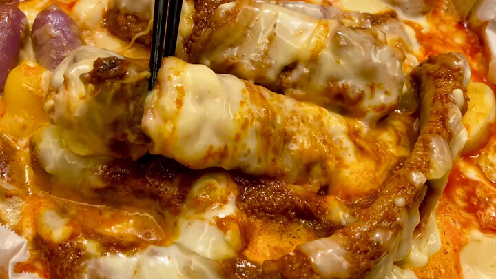 Crazy Pour Cheese on Ribs! With Cheese Chili Sauce!