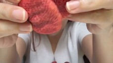 Sama yang lokal agak beda , ini lebih besar buahnya trus lebih kering tapi rasa strawberry nya masih