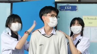 不过是争先恐后的取悦我罢了
