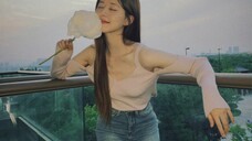赵露思穿过的每款牛仔裤都超耐看,各种微喇牛仔裤真的很显腿长!