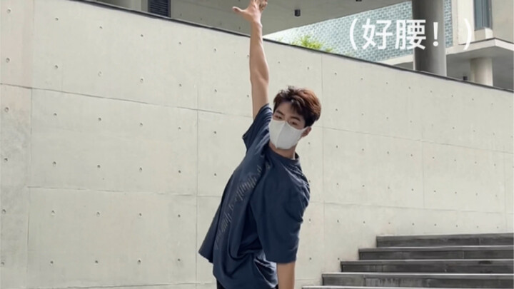 腰好的都给我去跳New Jeans的《Attention》