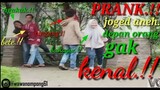PRANK JOGET ANEH DEPAN ORANG YG GAK DI KENAL | PRANK INDONESIA