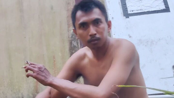 Percuma ganteng tp cuman bisa 1 hero