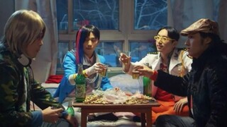A spoof of Tiny Times' "Four Young Masters from the Countryside", Wang Dachui is the only one who ca