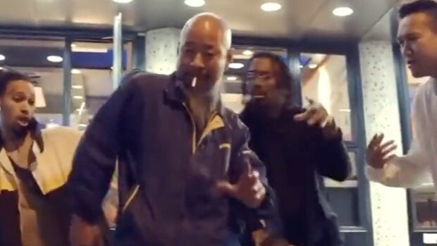 Nelson/Bouboo/Marvin tiga raksasa menari di Shanghai