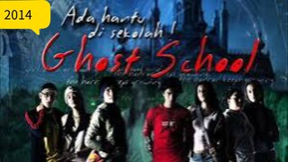 Ada Hantu Di Sekolah (2004)