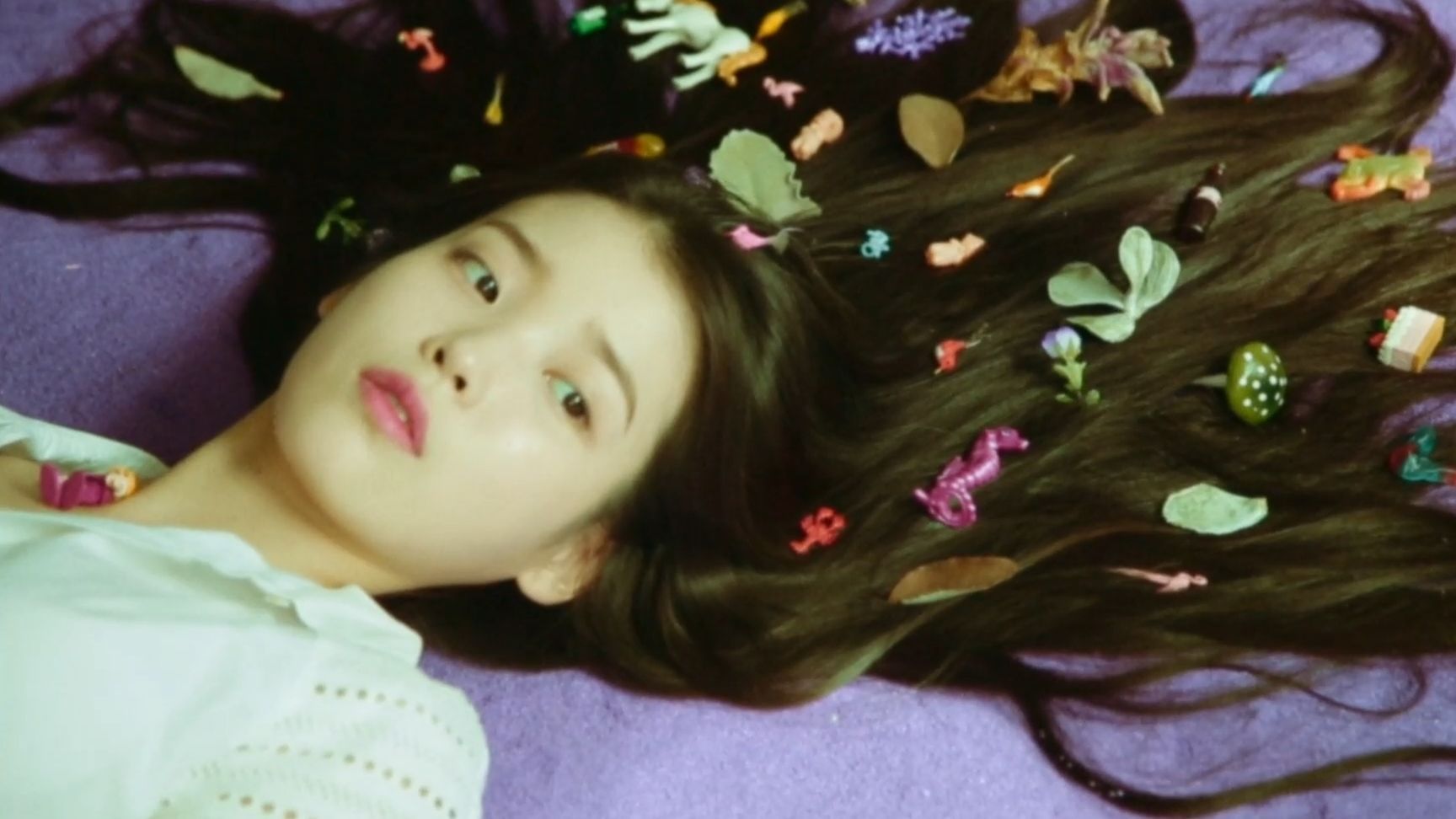 IU - Documentary 'Pieces: Winter of a 29-Year-Old' [2022.03