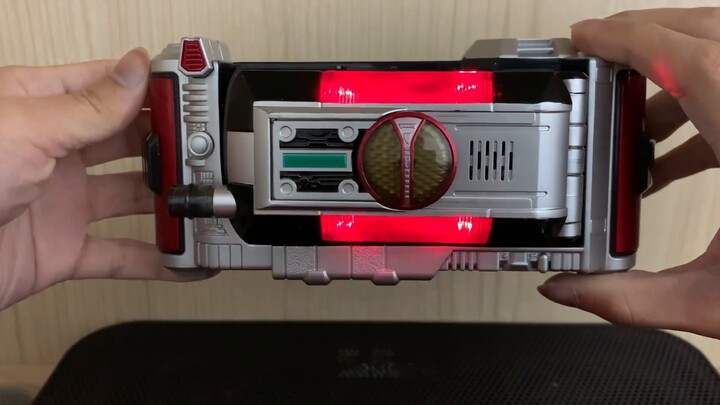 [GAI's Old Item Review] DX Kamen Rider FAIZ/555 Transformation Belt