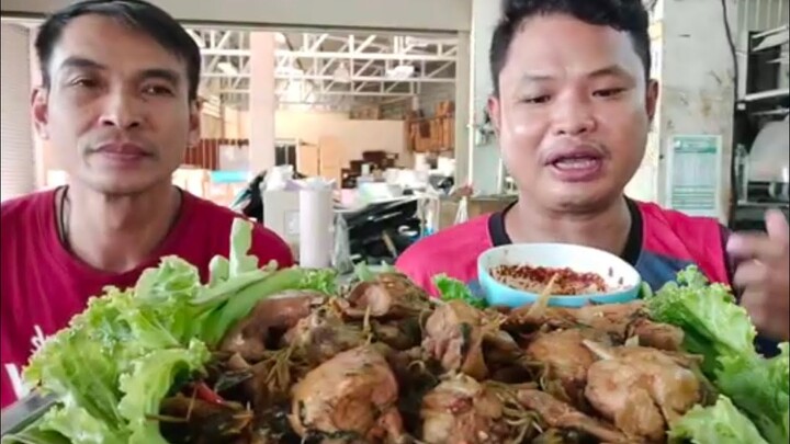 ไก่บ้านใต้น้ำแซ่บๆครับพี่น้อง