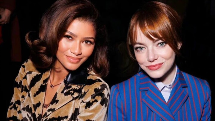 MJ and Gwen, two generations of Spider-Man girlfriends, are in the same frame! The Amazing Spider-Ma