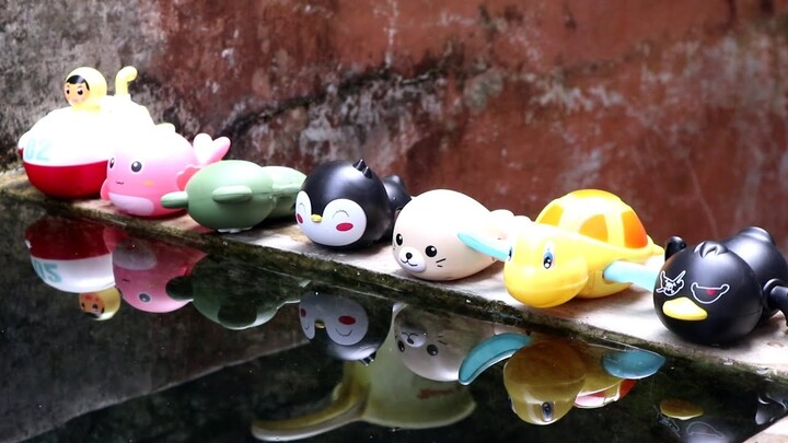 SERUU Mainan Lucu Berenang Kura - kura, Ikan, Pinguin, Katak, Bebek, Singa Laut, Kapal Selam