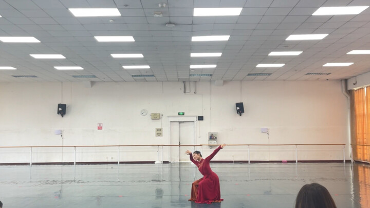 The classroom version of the folk song "Evening Song" is here~ It feels different after a year