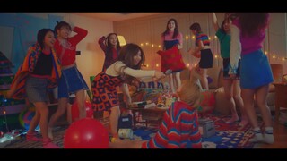 TWICE Merry & Happy MV