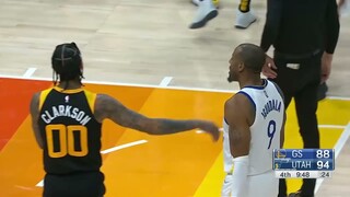 Iguodala with the pretty spin move, then flies in for the powerful putback slam