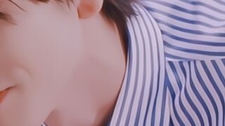 Anh ấy thực sự có cách để biến người mình yêu trở thành người chồng nội trợ của mình! Ồ, ngon quá!