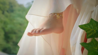 Ancient style empty shot: bare feet shaking and falling to catch