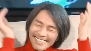 You should be the first one to make Stephen Chow smile like this!