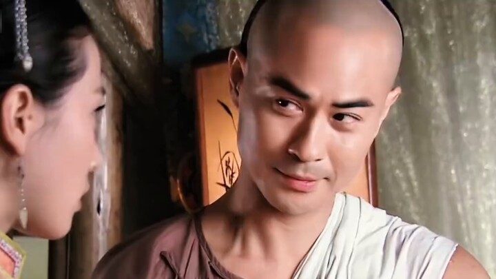 นี่คือกลลวงตาใช่ไหม? เขาแสดงความรู้สึกสองแบบที่แตกต่างกันในการปฏิบัติต่อนางเอกในฐานะคนรักและสมาชิกคร