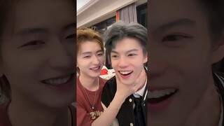 数一数一晚上亲了几次脸 | Chen Lv & Liu Cong #bl #jenvlog #bltiktok #chenlv - BL Kiss