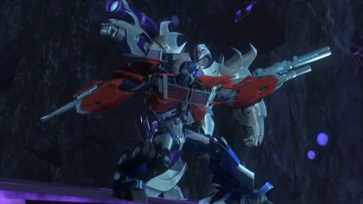 Transformers: Megatron และ Optimus Prime ร่วมมือกันระหว่างกัน