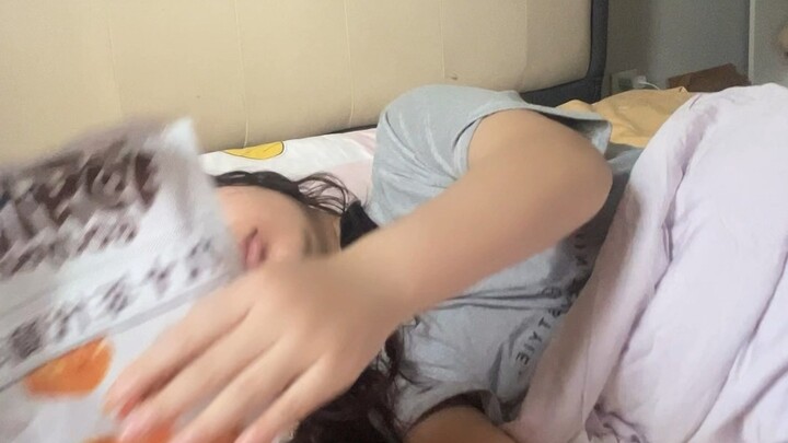 ฉันกับเพื่อนมีชีวิตช่วงวันหยุดฤดูร้อนที่แตกต่างกันมาก...