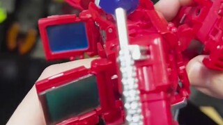 Lần này MP44S Optimus Prime kiểm soát chất lượng đã kéo dài hông của anh ấy, nhưng may mắn là dáng n